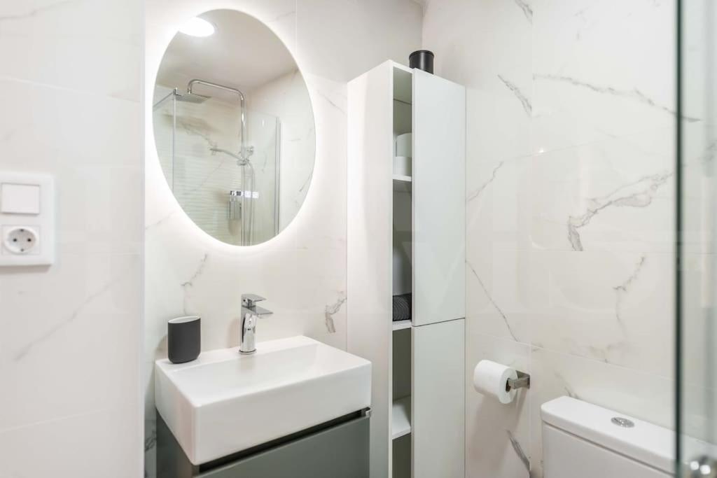Hidden Gem In The Heart Of By Rems Apartment